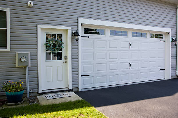 24/7 Emergency Garage Door Panel Replacement experts in Ridgefield, WA